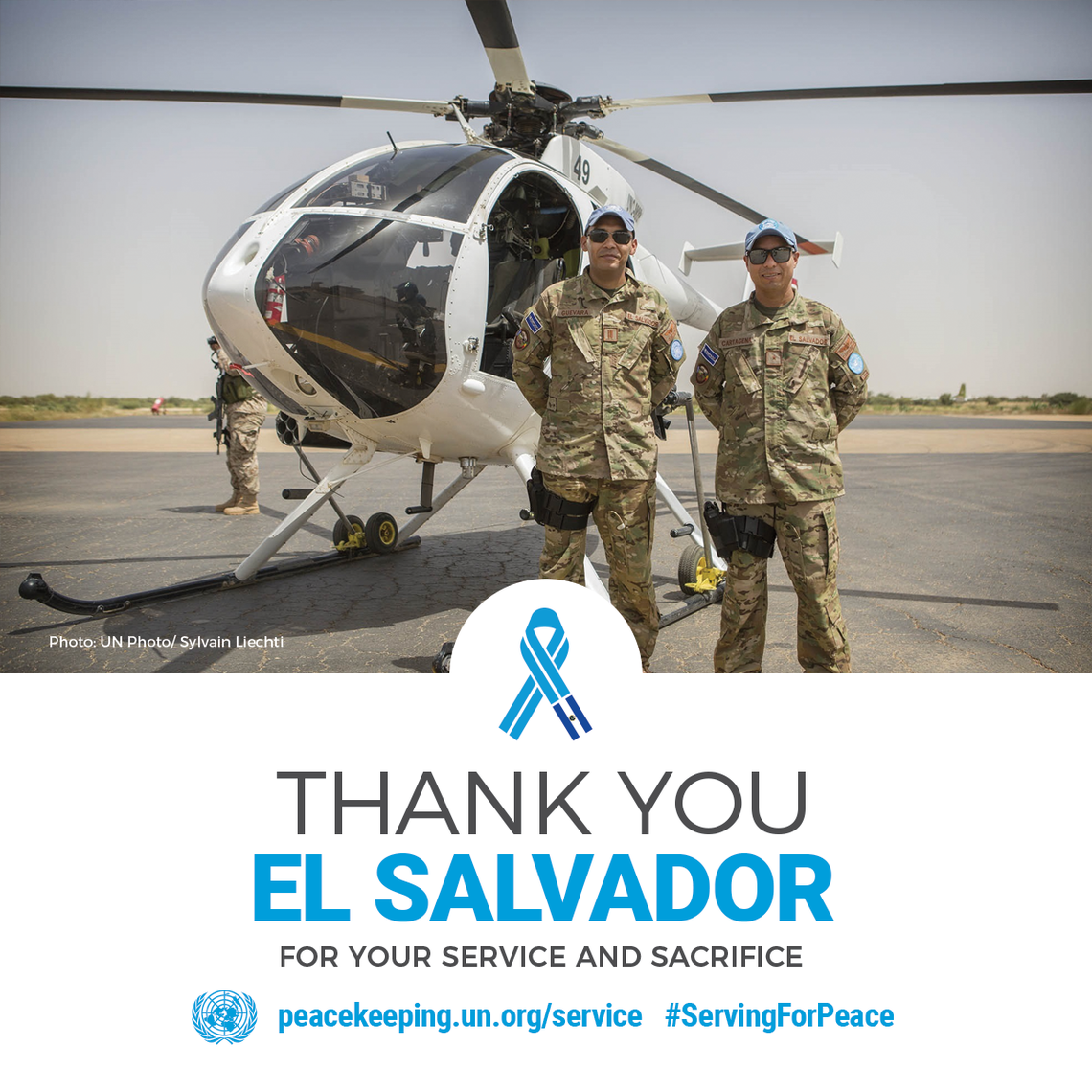Helicopter pilots from El Salvador serving in Mali