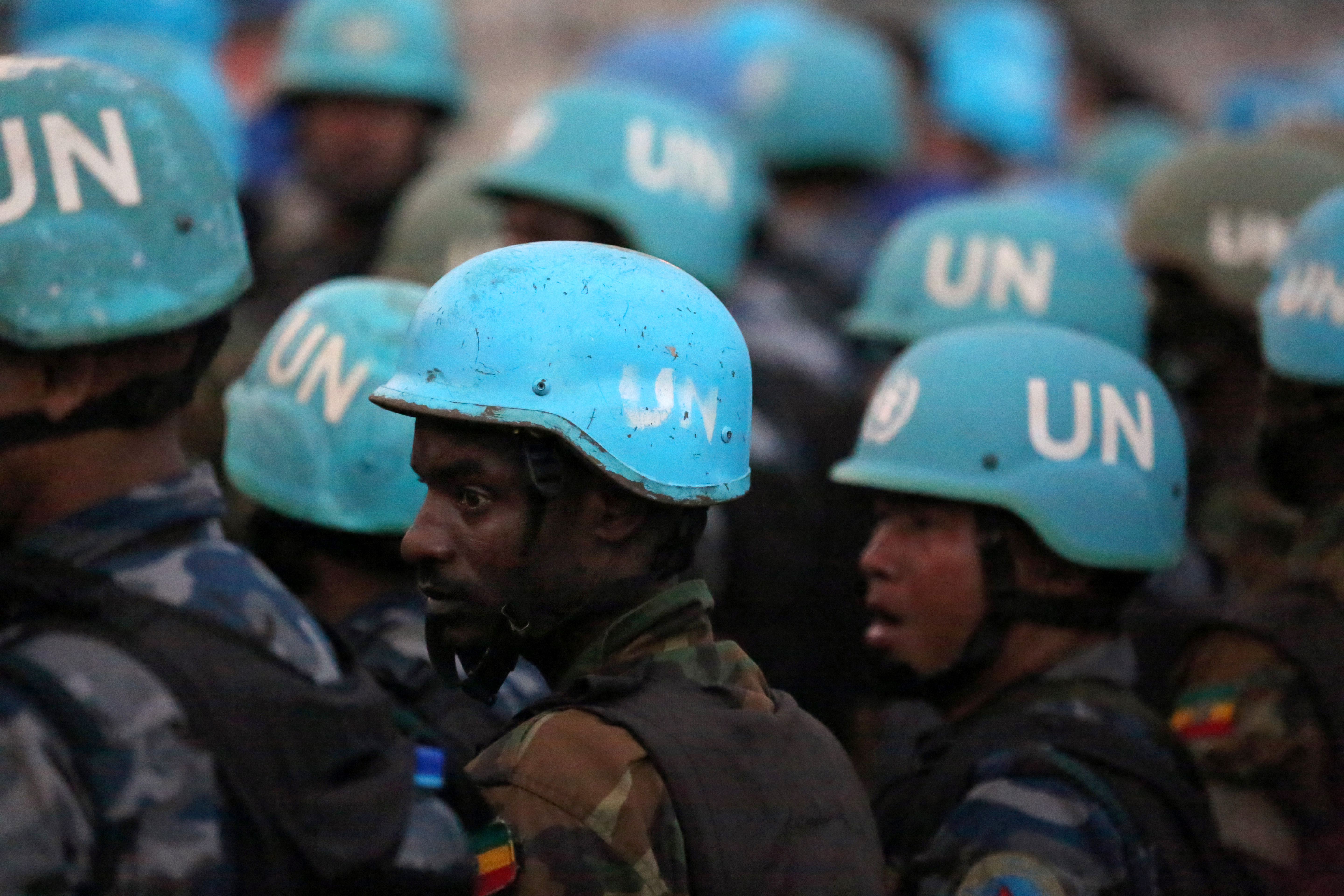 3314 оон. Миротворцы ООН. Un Peacekeepers. ООН peacekeeping. Голубые каски.