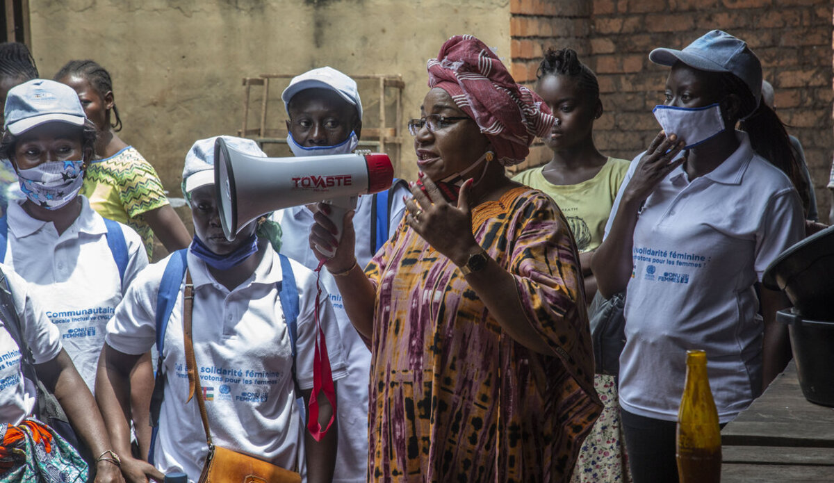 Photo de Lina Ekomo, qui est active dans la lutte pour le leadership des femmes dans les processus de paix.