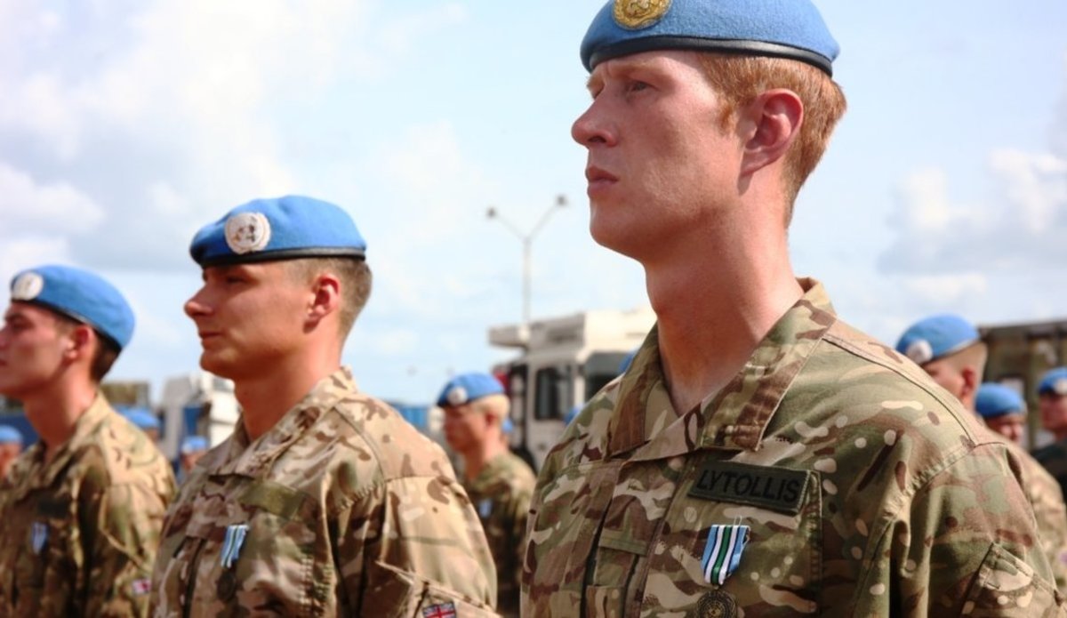 BRITISH ARMY GUARDS,PARA,SAS,RAF,RM,SBS UN Military Medal & Ribbon SOUTH SUDAN 