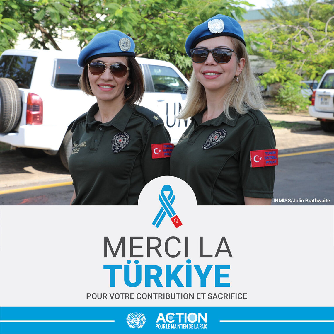 Deux femmes turques en uniforme
